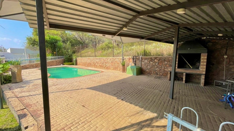 4 Bedroom Property for Sale in Safari Gardens North West